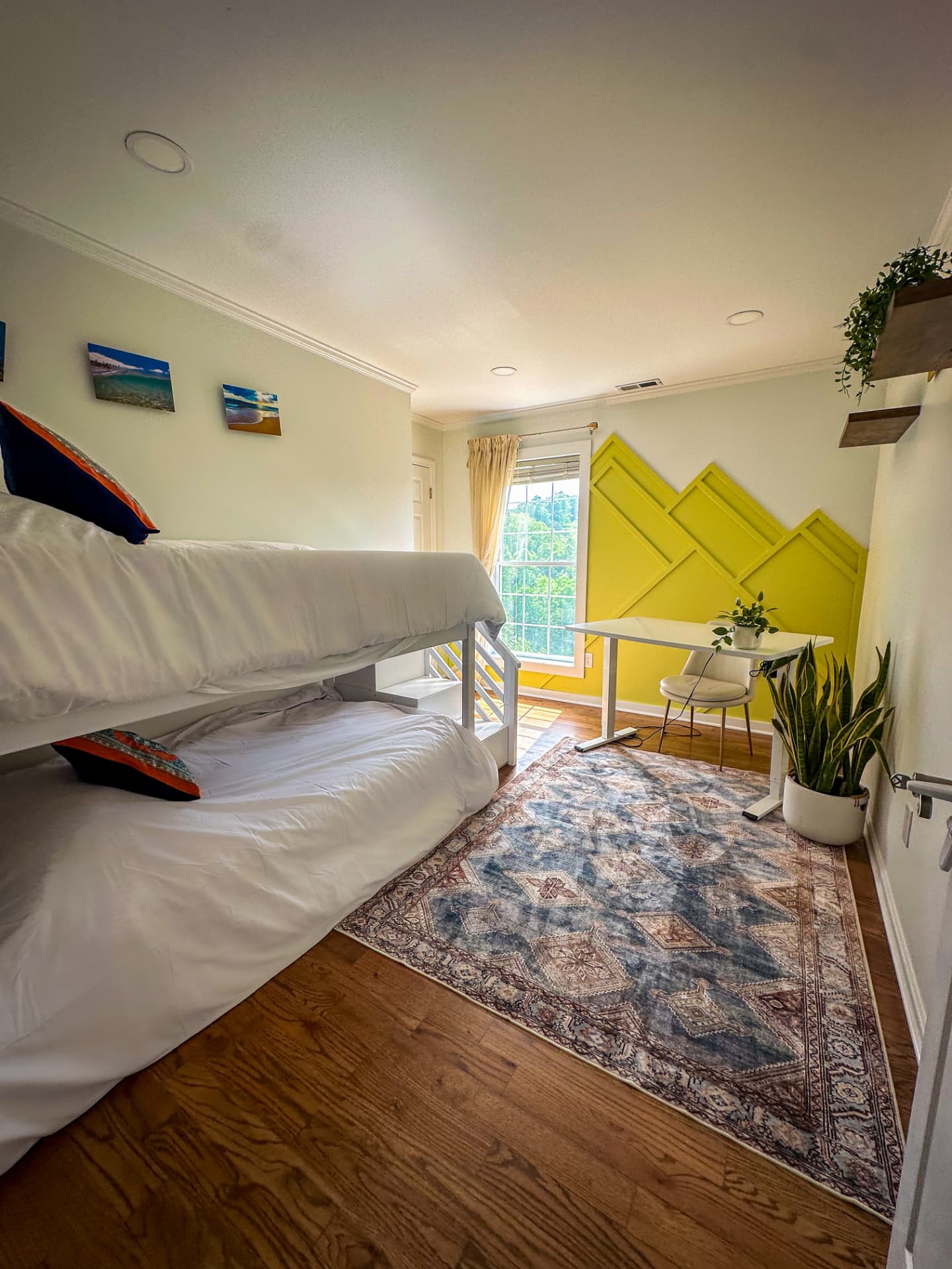 The Meadow bedroom at Munaya Maison with two twin beds and a desk