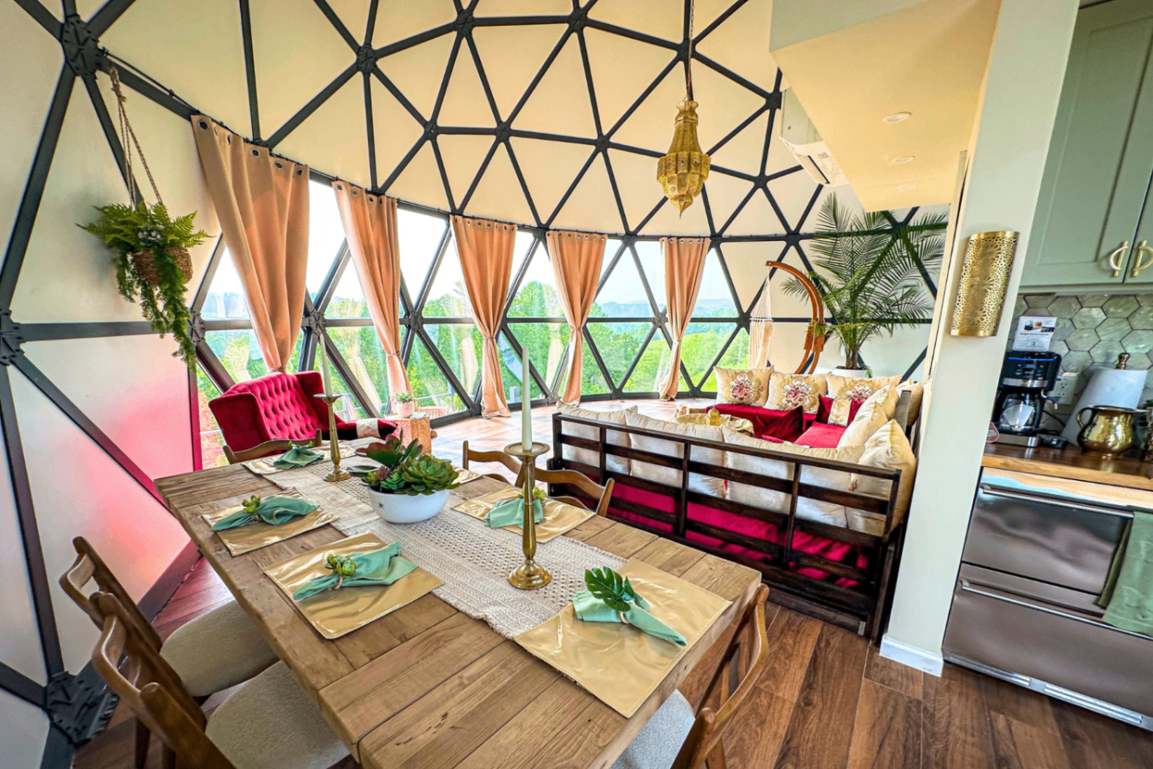 The dining table inside Casablanca Dome